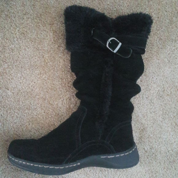 bare traps suede boots